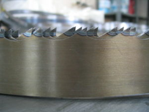 Ленточные пилы по дереву